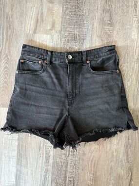 American Eagle Black 90’s High Rise Boyfriend Short Size 6 EUC